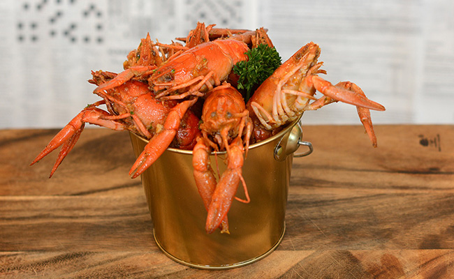 Tempt your tastebuds to a gastronomic Crazy Crayfish at The Square restaurant, Novotel Bangkok IMPACT