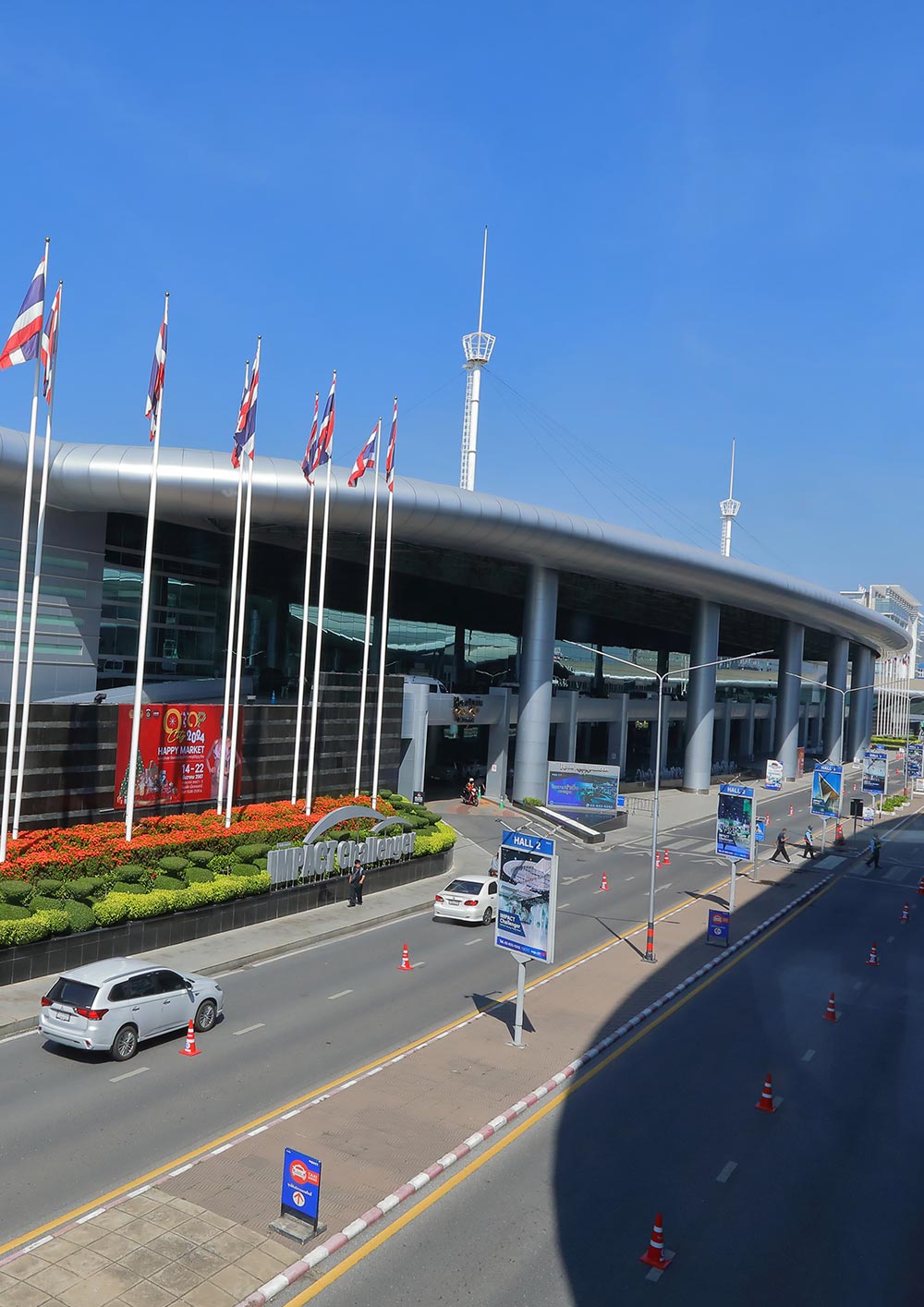IMPACT Exhibition and Convention Center is the largest exhibition and convention center in Thailand, with a total area of over 297,000 square meters that can accommodate a diverse range of events year-round.