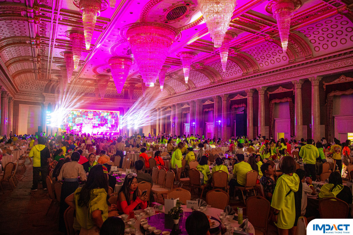 Party Like a Pro! Your Ultimate 10-Step Guide to Hosting a Professional-Level Party